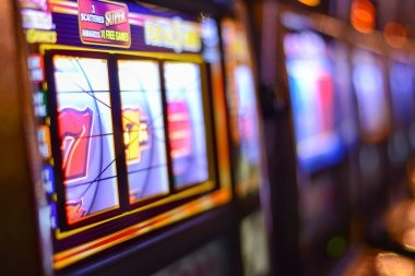 maxwin 88 app showing live blackjack table and deposit options